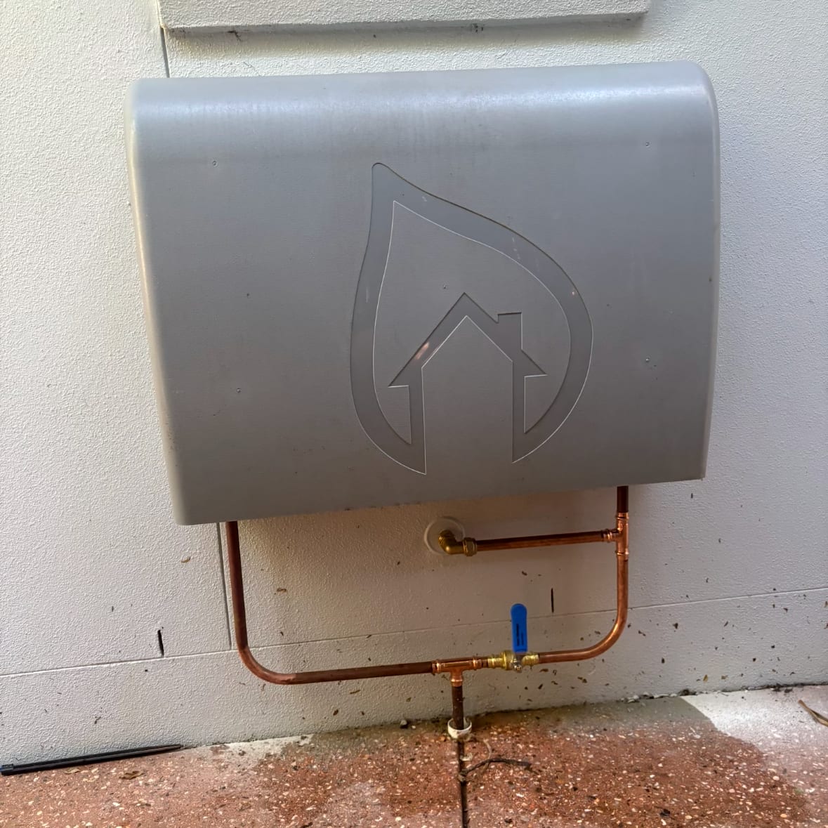 Water filter housing with new copper pipework